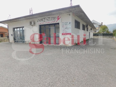 Foto Magazzino in Via Publio Ovidio 10, Venafro Centro di 170 m² in affitto