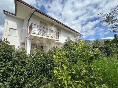 Foto Rustico in Via San Pietro 34, Piedimonte Matese di 670 m² in vendita