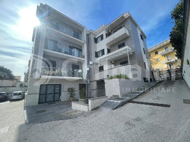 Foto Appartamento in Via gramsci 18, Quarto di 80 m² con 3 locali