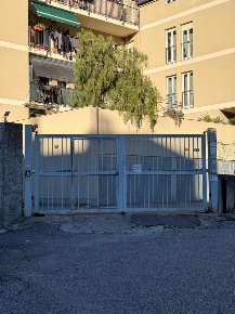 Foto Box in Giovanni Cepollina, Genova Bolzaneto di 15 m² con 1 locali