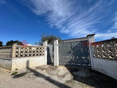 Foto Villa unifamiliare in Viale MONTEPARASCO 22, Pulsano di 185 m²