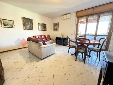 Foto Appartamento in Via Salvo D'acquisto 1, Cesano Boscone Centro