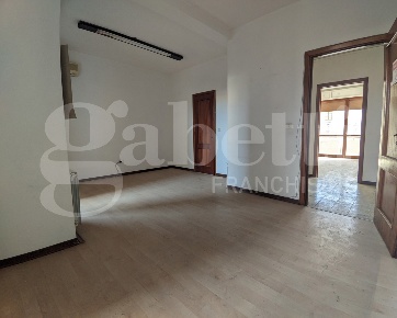 Foto Appartamento a Oristano Centro di 135 m² con 4 locali in vendita