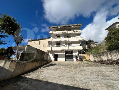 Foto Casa indipendente in San Picozzo, Gioia Sannitica Centro di 300 m²