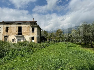 Foto Casa indipendente in Via M. Vergini snc, Alife di 100 m² con 4 locali