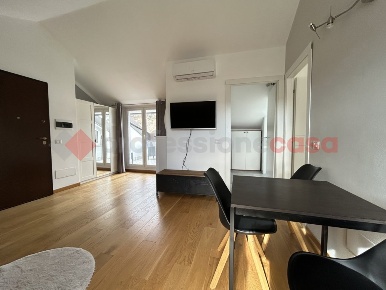 Foto Attico in Alla Rocca, Arona Centro di 65 m² con 2 locali in affitto