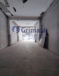 Foto Negozio in Via Gen. Armando Diaz 16, Bagheria Centro di 145 m²
