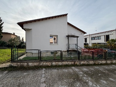 Foto Villa singola in Via Villa indipendente Via Campomicciolo 351, Terni