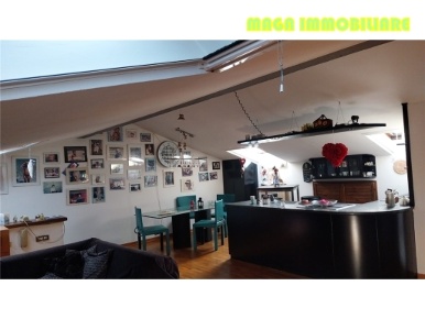 Foto Villa unifamiliare in VIA CETINO, Campi Bisenzio Centro di 334 m²