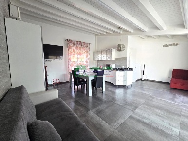 Foto Appartamento a Gela di 200 m² in vendita