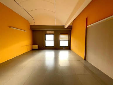 Foto Ufficio in Via Risorgimento, Crosio della Valle di 100 m² con 3 locali