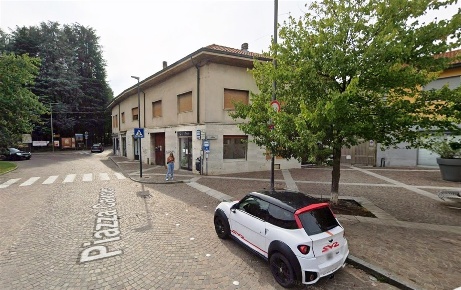 Foto Negozio in Piazza Cavour, Meda di 90 m² con 2 locali in vendita