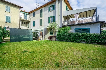 Foto Casa indipendente in Via Vittorio Emanuele II, Cernobbio di 153 m²