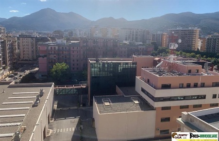 Foto Ufficio in Via Ausonia, Palermo Resuttana di 20 m² con 1 locali