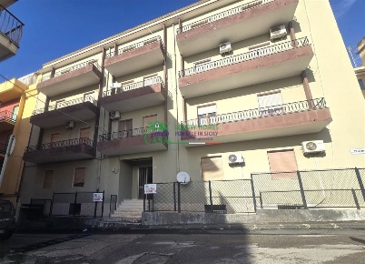 Foto Appartamento a Gela di 105 m² in vendita