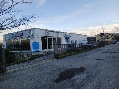 Foto Capannone industriale in via Motta, Castrolibero di 250 m² in affitto