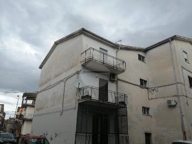 Foto Appartamento in PIAZZA DANTE, Venosa di 80 m² con 3 locali in vendita