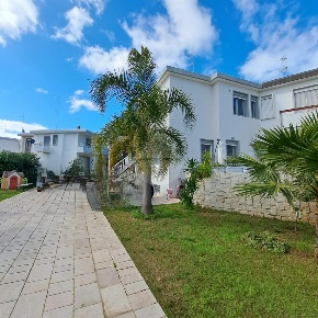 Foto Villa unifamiliare in 2 traversa pizzillo, Bari di 170 m² con 7 locali