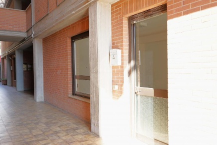 Foto Negozio in Via del Risorgimento, Gubbio Centro di 107 m² in vendita
