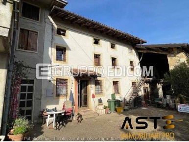 Foto Appartamento in Via Covolo Alto, Montecchio Maggiore Covolo di 259 m²