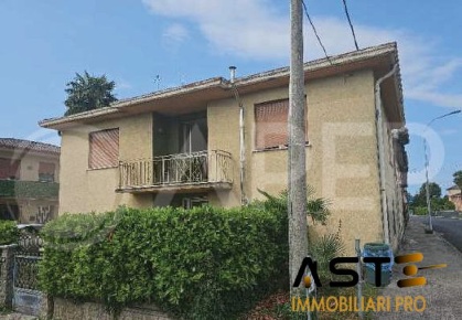 Foto Appartamento in Via Roma, Galliera Veneta Centro di 156 m² in vendita