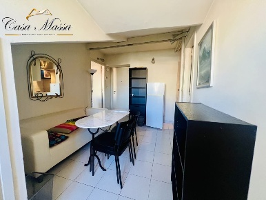 Foto Appartamento in VIA MAZZINI, Torino Via della Rocca di 50 m²