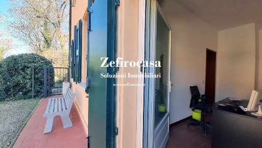 Foto Ufficio a San Giovanni in Persiceto di 54 m² con 2 locali in affitto