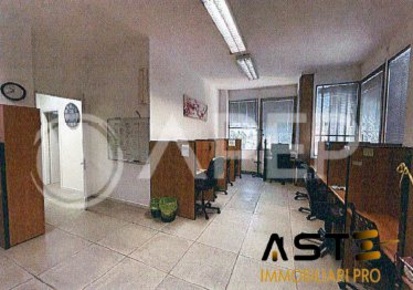Foto Ufficio in Via Della Provvidenza, Rubano Sarmeola di 232 m² in vendita