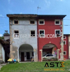 Foto Appartamento in Contrada Nicoletti, Castelgomberto Centro di 323 m²
