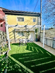 Foto Casa indipendente a Massa Centro di 50 m² con 2 locali in vendita