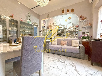 Foto Appartamento a Cecina Cecina Centro di 73 m² con 3 locali in vendita