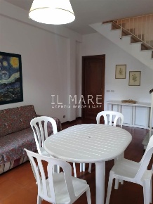 Foto Villa a schiera a Massa Ronchi - Poveromo di 80 m² con 4 locali