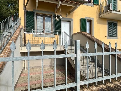 Foto Appartamento a Terricciola Selvatelle di 90 m² con 5 locali in vendita