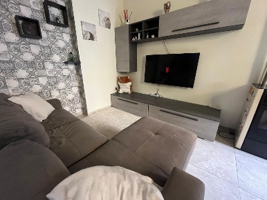 Foto Appartamento a Carrara Centro di 120 m² con 5 locali in affitto