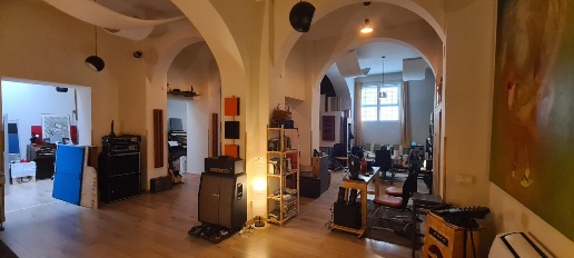 Foto Locale commerciale a Livorno Pontino - Bastia di 180 m² con 4 locali