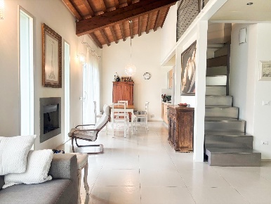 Foto Casa indipendente a San Miniato Ponte a Elsa di 180 m² con 7 locali