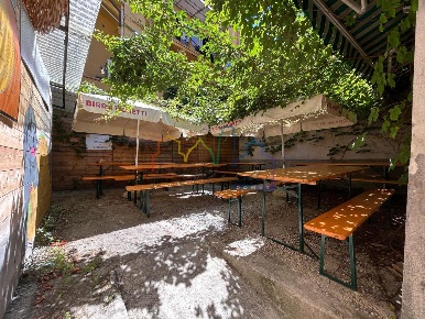 Foto Locale commerciale a Pisa Santa Maria di 24 m² con 1 locali in vendita