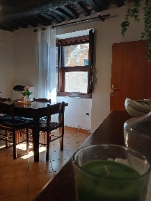 Foto Appartamento a Campiglia Marittima Centro di 72 m² con 3 locali