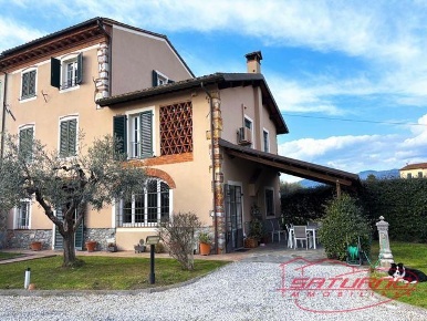 Foto Rustico a Lucca San Pietro a Vico - San Cassiano di 260 m² in vendita
