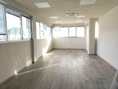 Foto Ufficio a San Miniato Ponte a Egola, Stibbio di 100 m² con 4 locali