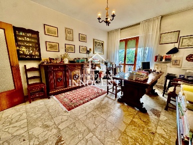 Foto Ufficio a Massa Centro di 20 m² con 1 locali in affitto