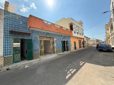 Foto Appartamento a Miggiano di 220 m² con 9 locali in vendita