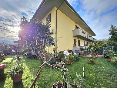 Foto Villa unifamiliare a Massa Marina di Massa Centro di 160 m² in vendita
