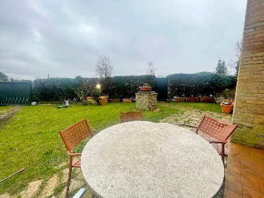 Foto Appartamento a Gambassi Terme di 131 m² con 5 locali in vendita