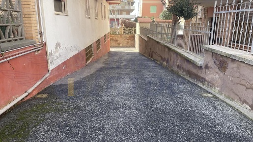 Foto Box in via Germania 4, Pomezia Torvaianica - Centro di 21 m²