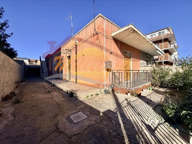 Foto Villa unifamiliare in VIA LUIGI MONTI, Siracusa Pizzuta di 128 m²
