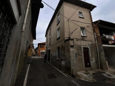 Foto Appartamento a Triuggio Centro di 91 m² con 4 locali in vendita