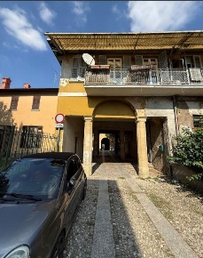 Foto Appartamento a Aicurzio Centro di 63 m² con 3 locali in vendita
