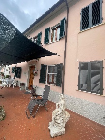Foto Casa indipendente a Carrara Stadio, Sant'Antonio, Marasio di 75 m²