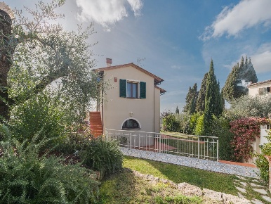 Foto Casa indipendente a Terricciola Soiana di 180 m² con 6 locali